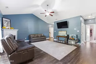 815 Tuscarora Trl, Jacksonville, NC 28546 - Photo 5