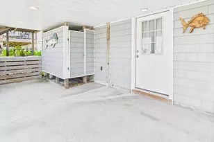 117 Salisbury St, Holden Beach, NC 28462 - Photo 25