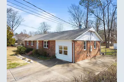 2909 Northwoods Drive, Jacksonville, NC 28540 - Photo 3