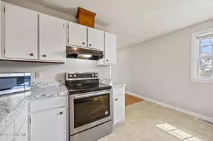 2909 Northwoods Dr, Jacksonville, NC 28540 - Photo 19