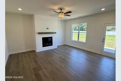 61 W Coulter Court, Selma, NC 27576 - Photo 5