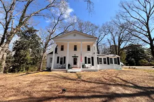 900 Beaman St, Clinton, NC 28328 - Photo 1