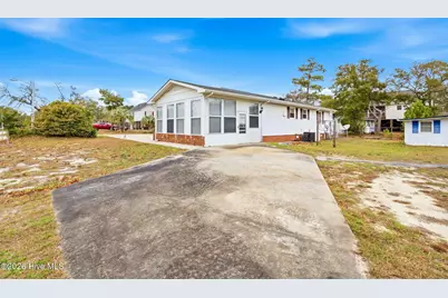 304 NE 50th Street, Oak Island, NC 28465 - Photo 3