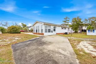 304 NE 50th St, Oak Island, NC 28465 - Photo 3