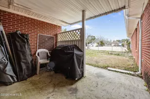 1601 River Bluff Rd, Morehead City, NC 28557 - Photo 17