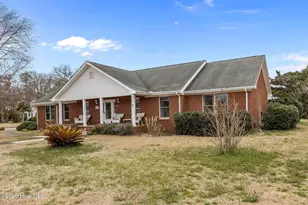 1601 River Bluff Rd, Morehead City, NC 28557 - Photo 41