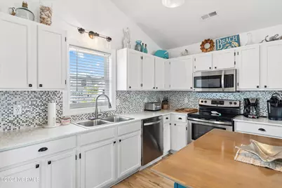 130 Crab Street, Holden Beach, NC 28462 - Photo 7
