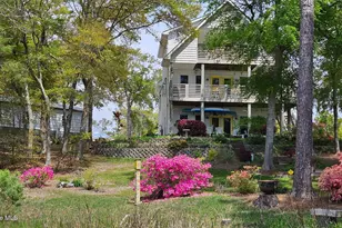 103 SE 27th St, Oak Island, NC 28465 - Photo 1