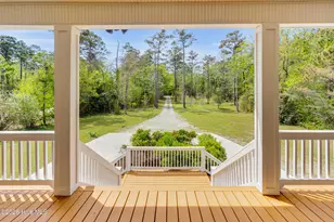 522 Sandy Point Dr, Beaufort, NC 28516 - Photo 9