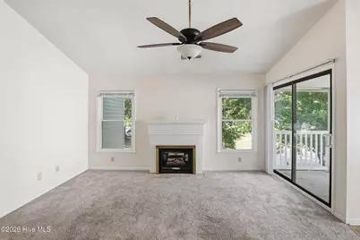 123 W Victoria Court #F, Greenville, NC 27834 - Photo 5