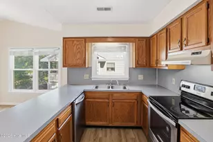 123 W Victoria Ct, Greenville, NC 27834 - Photo 13