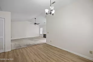 123 W Victoria Ct, Greenville, NC 27834 - Photo 7