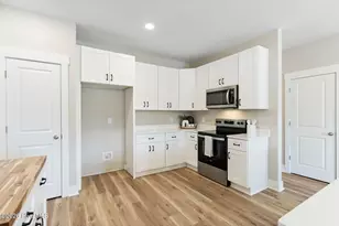 325 N Dyson St, Holly Ridge, NC 28445 - Photo 25