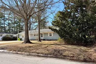 1113 Cherry Tree Dr, New Bern, NC 28562 - Photo 7