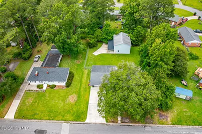 1113 Cherry Tree Drive, New Bern, NC 28562 - Photo 3