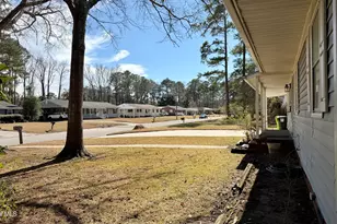 1113 Cherry Tree Dr, New Bern, NC 28562 - Photo 7