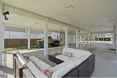 625 S Fourth Avenue, Kure Beach, NC 28449 - Photo 9