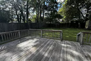 702 E 3rd St, Greenville, NC 27858 - Photo 11