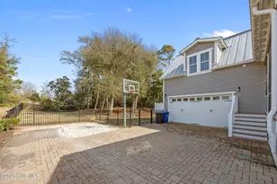 416 Sunrise Ct, Emerald Isle, NC 28594 - Photo 27