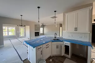 313 Phelps Lk Ln, Aberdeen, NC 28315 - Photo 7
