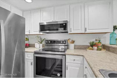 1518 Lake Park Boulevard S #3d, Carolina Beach, NC 28428 - Photo 5