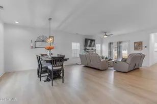 119 Iris Cir, Moyock, NC 27958 - Photo 3