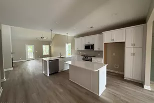 671 Watauga Ln, Aberdeen, NC 28315 - Photo 3