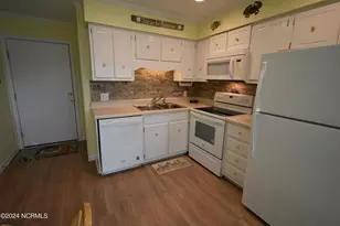 2008 E Ft Macon Rd, Atlantic Beach, NC 28512 - Photo 7