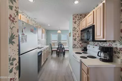 140 Ocean Boulevard E, Holden Beach, NC 28462 - Photo 33