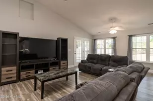 321 Barbara Dr, New Bern, NC 28562 - Photo 11