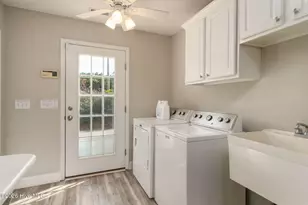321 Barbara Dr, New Bern, NC 28562 - Photo 21