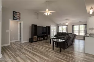 321 Barbara Dr, New Bern, NC 28562 - Photo 9