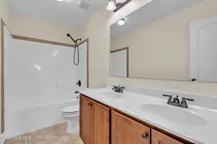 501 Shad Boat Ct, Jacksonville, NC 28546 - Photo 25
