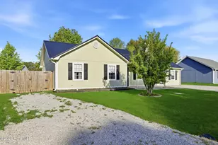 108 Foxlair Dr, Hubert, NC 28539 - Photo 3