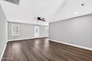 604 Sonata Ct, Richlands, NC 28574 - Photo 3