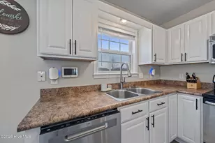 411 Tree Ct, Holly Ridge, NC 28445 - Photo 17