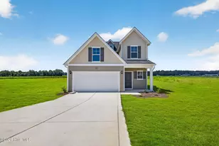 104 Hayes Dr, Pikeville, NC 27863 - Photo 1