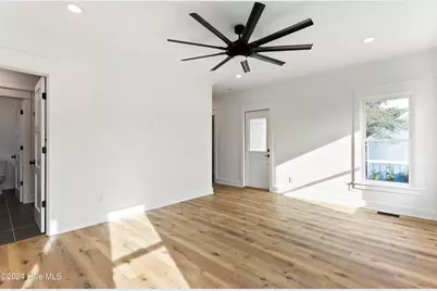 219 Greenville Avenue, Carolina Beach, NC 28428 - Photo 23