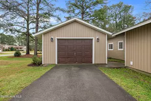 707 Plantation Dr, New Bern, NC 28562 - Photo 31