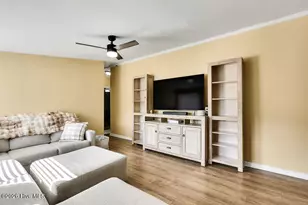 132 Holiday Dr, Hampstead, NC 28443 - Photo 5