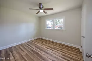 411 Lafayette St, Clinton, NC 28328 - Photo 9