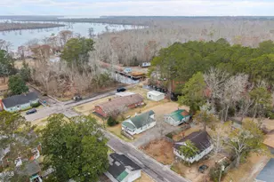 406 Howard St, Columbia, NC 27925 - Photo 13