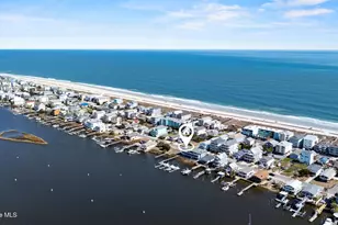 923 Canal Dr, Carolina Beach, NC 28428 - Photo 5