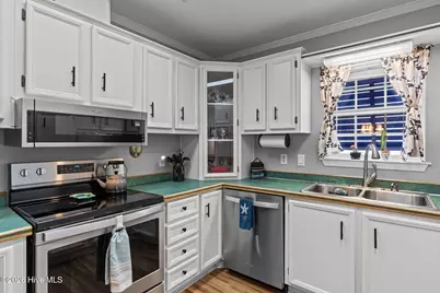 212 NE 33rd Street, Oak Island, NC 28465 - Photo 11