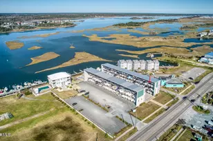 111 N New River Dr, Surf City, NC 28445 - Photo 3