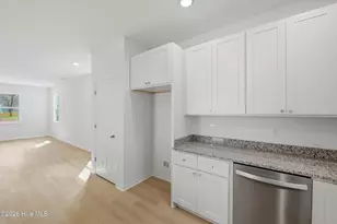 706 W Hayes St, Burgaw, NC 28425 - Photo 15