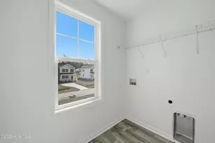 708 W Hayes St, Burgaw, NC 28425 - Photo 27