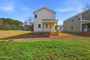 708 W Hayes St, Burgaw, NC 28425 - Photo 33