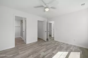 708 W Hayes St, Burgaw, NC 28425 - Photo 19