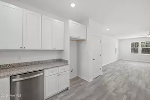 708 W Hayes St, Burgaw, NC 28425 - Photo 15